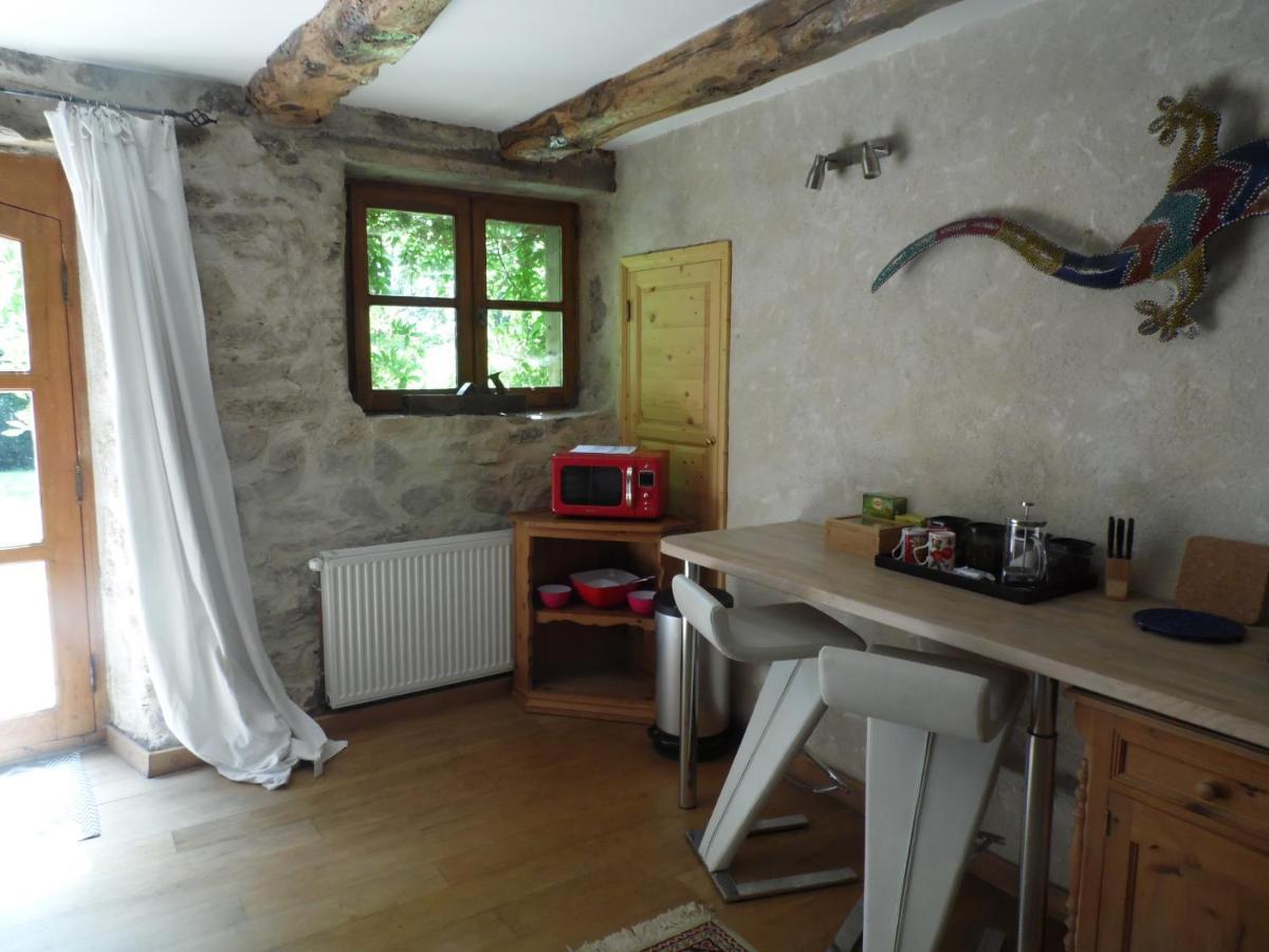 Bed and Breakfast Combecave Vabre-Tizac Esterno foto
